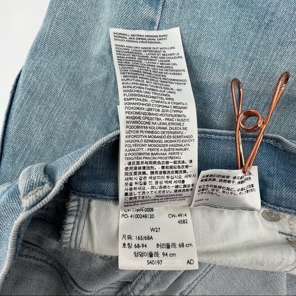 Levi's Cuffed Hem Denim Jean Shorts Size 27 Women’s - Picture 8 of 8